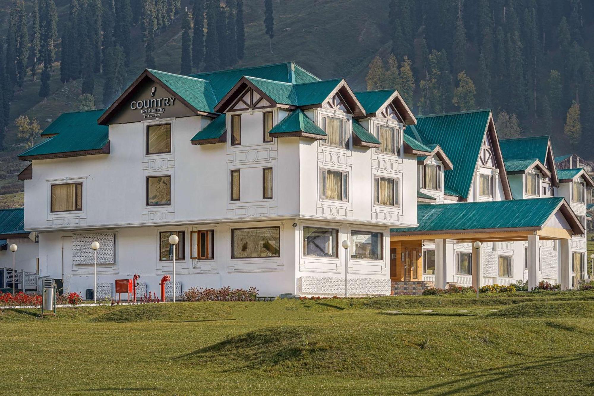 Country Inn Suites By Radisson Sonāmarg Esterno foto