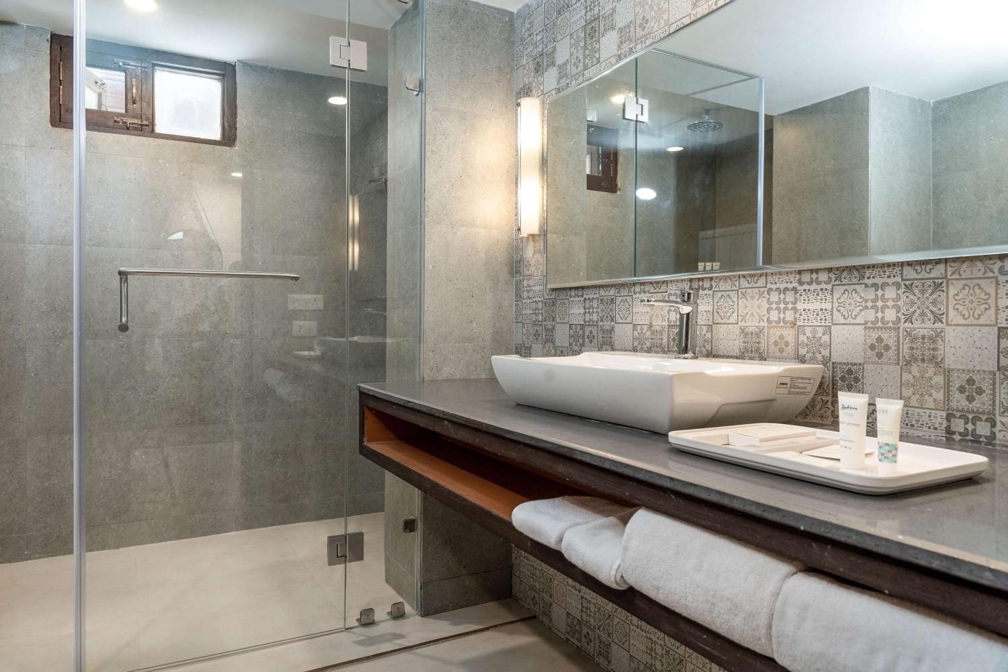 Country Inn Suites By Radisson Sonāmarg Esterno foto